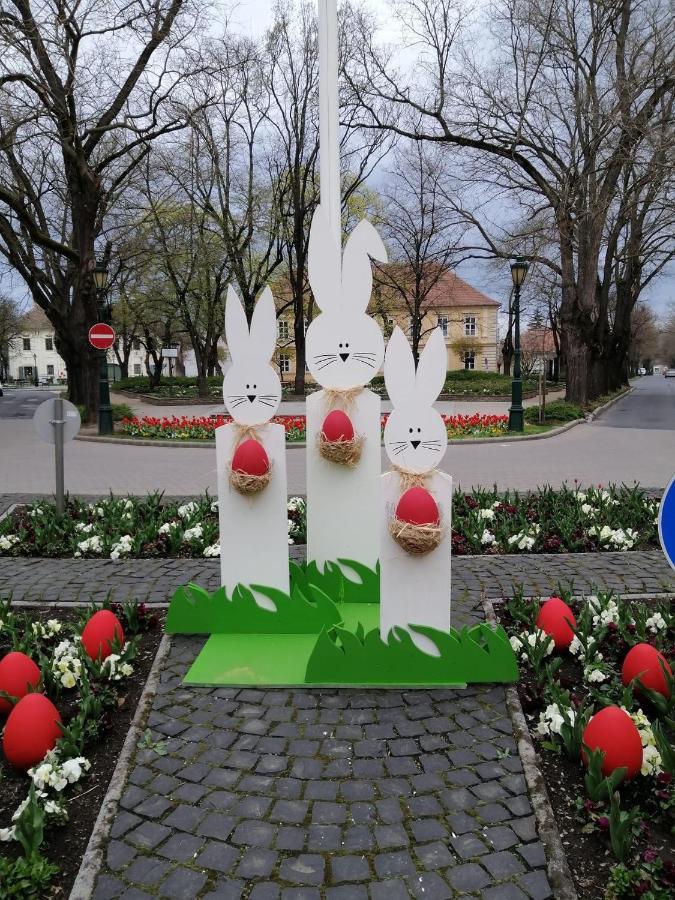 Viharsarki Apartman Gyula Exterior photo